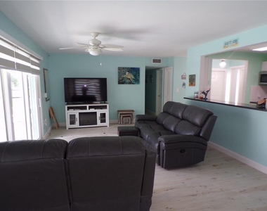 21088 Edgewater Drive - Photo Thumbnail 3