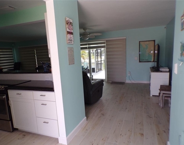 21088 Edgewater Drive - Photo Thumbnail 27