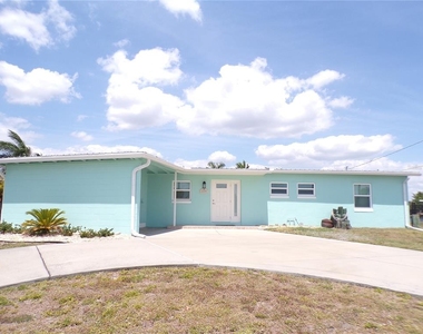 21088 Edgewater Drive - Photo Thumbnail 54