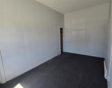 101 N 2nd Street - Photo Thumbnail 2