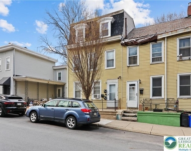 1113 Ferry Street - Photo Thumbnail 11