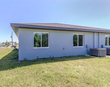 125 Boundary Boulevard - Photo Thumbnail 26