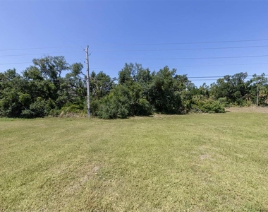 125 Boundary Boulevard - Photo Thumbnail 24