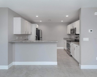125 Boundary Boulevard - Photo Thumbnail 6