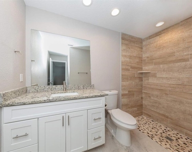 125 Boundary Boulevard - Photo Thumbnail 22