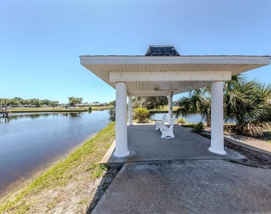 125 Boundary Boulevard - Photo Thumbnail 29