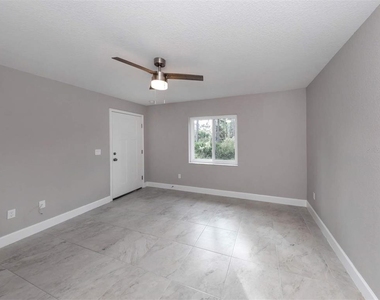 125 Boundary Boulevard - Photo Thumbnail 21
