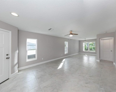 125 Boundary Boulevard - Photo Thumbnail 11