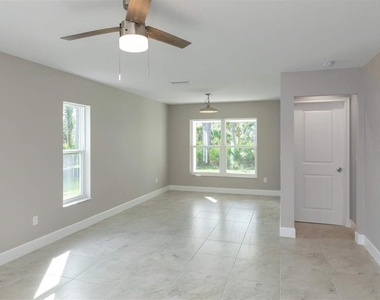 125 Boundary Boulevard - Photo Thumbnail 13
