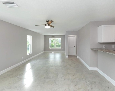 125 Boundary Boulevard - Photo Thumbnail 12