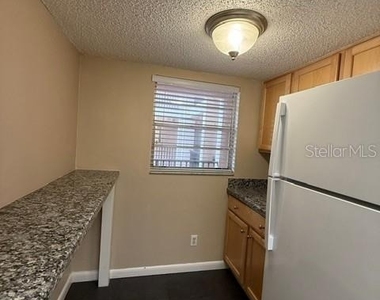 3700 S Osprey Avenue - Photo Thumbnail 6