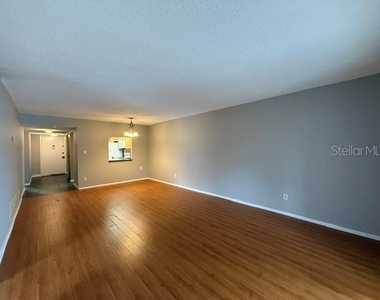 3700 S Osprey Avenue - Photo Thumbnail 7