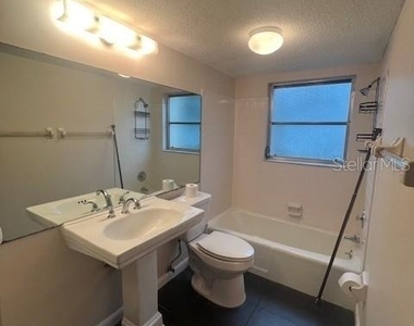 3700 S Osprey Avenue - Photo Thumbnail 11