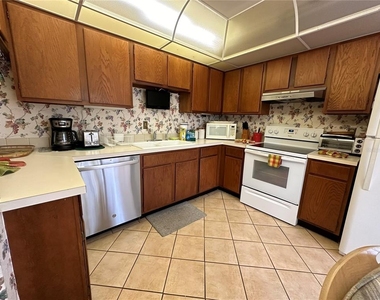 1647 Brookhouse Court - Photo Thumbnail 3