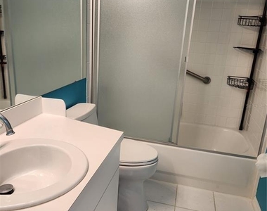 6330 Green Oak Circle - Photo Thumbnail 16