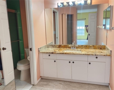 6330 Green Oak Circle - Photo Thumbnail 10