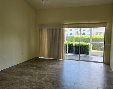 6330 Green Oak Circle - Photo Thumbnail 3