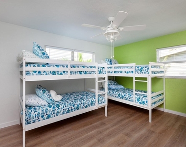3049 Wood Street - Photo Thumbnail 26
