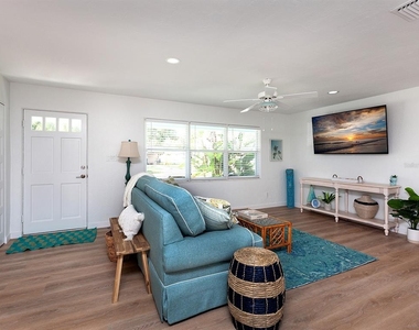 3049 Wood Street - Photo Thumbnail 15