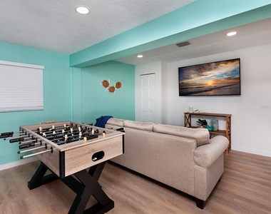 3049 Wood Street - Photo Thumbnail 16
