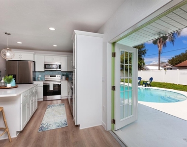 3049 Wood Street - Photo Thumbnail 10
