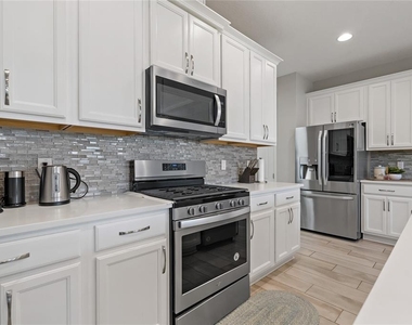 4604 Tobermory Way - Photo Thumbnail 15