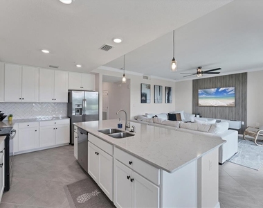 17704 Gawthrop Drive - Photo Thumbnail 11