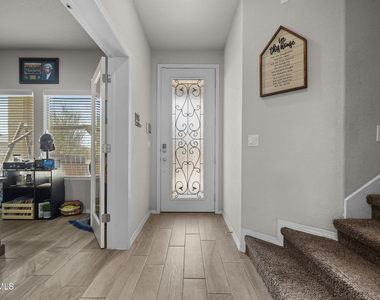956 Clapham Street - Photo Thumbnail 4