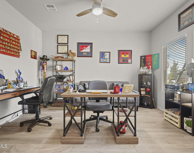 956 Clapham Street - Photo Thumbnail 5