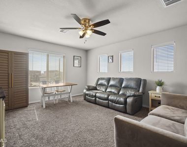 956 Clapham Street - Photo Thumbnail 20