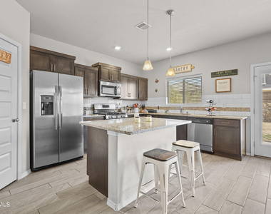956 Clapham Street - Photo Thumbnail 27