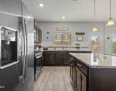 956 Clapham Street - Photo Thumbnail 28