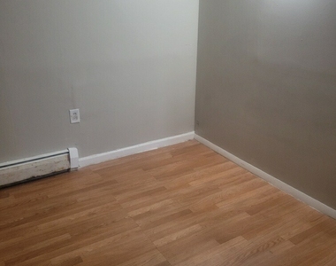 116 Springdale Avenue - Photo Thumbnail 3
