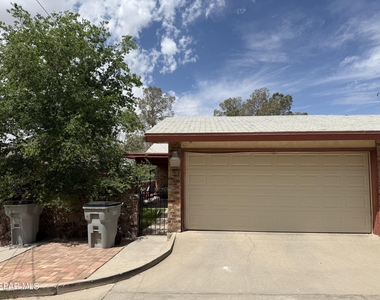 504 E University Avenue - Photo Thumbnail 2
