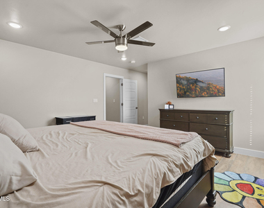 14724 Mountain Breeze Avenue - Photo Thumbnail 23
