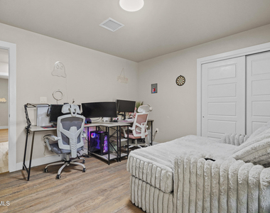 14724 Mountain Breeze Avenue - Photo Thumbnail 16