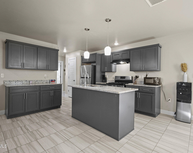 14724 Mountain Breeze Avenue - Photo Thumbnail 12