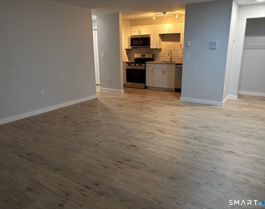 82 Longview Street - Photo Thumbnail 6