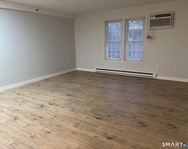 82 Longview Street - Photo Thumbnail 7