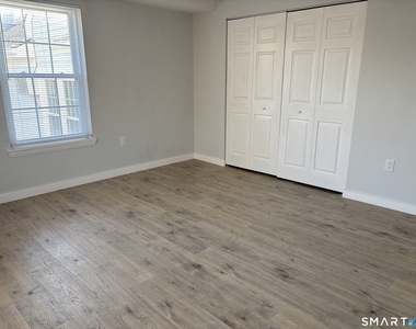 82 Longview Street - Photo Thumbnail 13