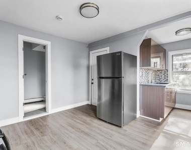 746 Maple Street - Photo Thumbnail 1