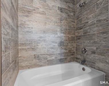 746 Maple Street - Photo Thumbnail 5
