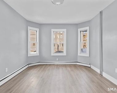 746 Maple Street - Photo Thumbnail 7