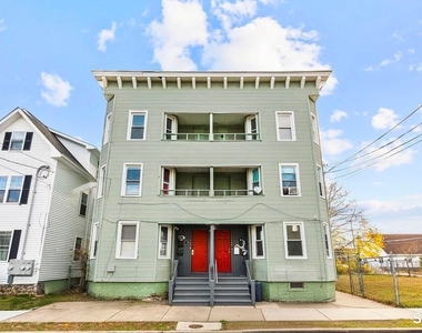 746 Maple Street - Photo Thumbnail 13