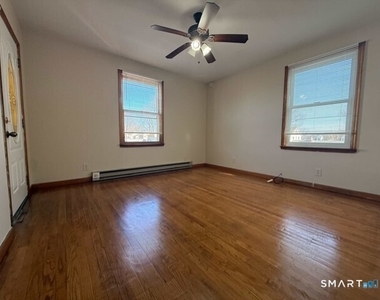 134 Woodward Avenue - Photo Thumbnail 6