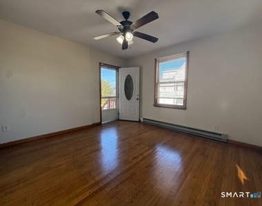 134 Woodward Avenue - Photo Thumbnail 5