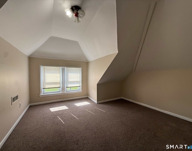 134 Woodward Avenue - Photo Thumbnail 13