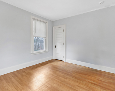 292 Coram Avenue - Photo Thumbnail 7