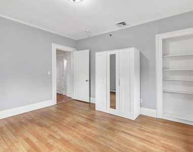 292 Coram Avenue - Photo Thumbnail 11