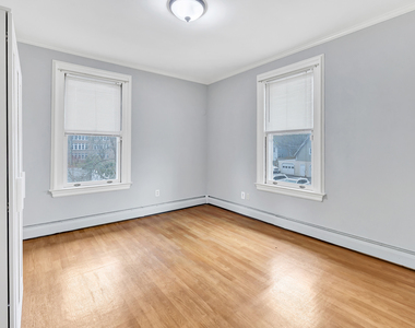 292 Coram Avenue - Photo Thumbnail 9